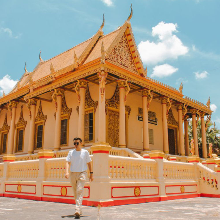 Đi hết Đông Nam Á, Lý Thành Cơ thảng thốt nhận ra chùa miền Tây đẹp còn hơn cả chùa Thái 