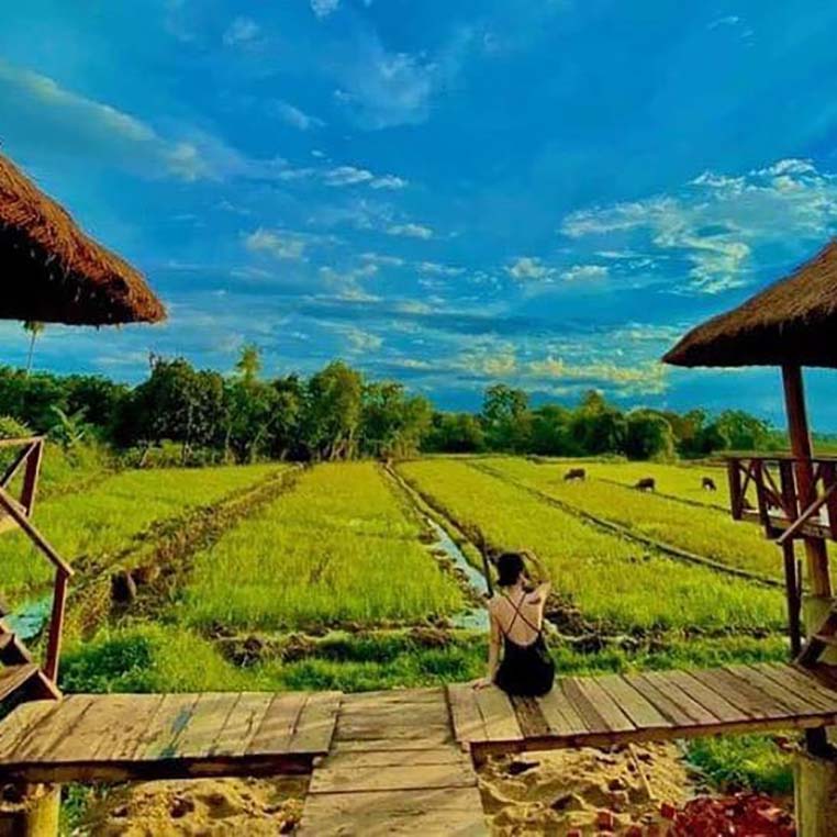Cần gì tới thiên đường nhiệt đới Bali, Việt Nam cũng có Khu tắm bùn giữa cánh đồng đẹp xuất sắc này