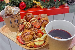 Rủ nhau "oanh tạc" combo Giáng Sinh bánh Churros Tây Ban Nha vỉa hè Đinh Liệt