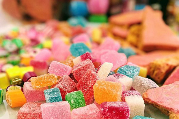 6 loại đồ ăn vặt ám ảnh ngày Tết: Kẹo ngô 