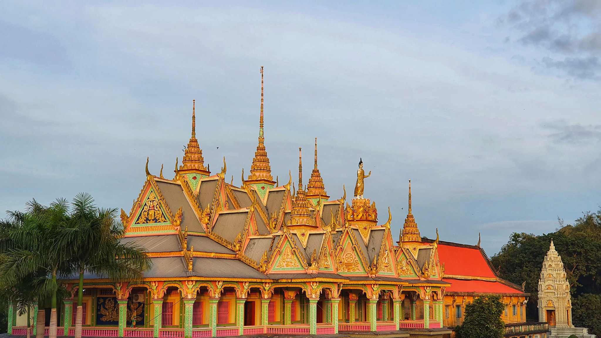 Khám phá ngôi chùa có tượng Phật nằm lớn nhất Việt Nam ở Sóc Trăng