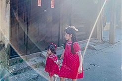 Bộ ảnh hai thiên thần nhỏ ở Hội An khiến cư dân mạng gật gù đồng ý "nhất định phải có cô con gái trong đời"