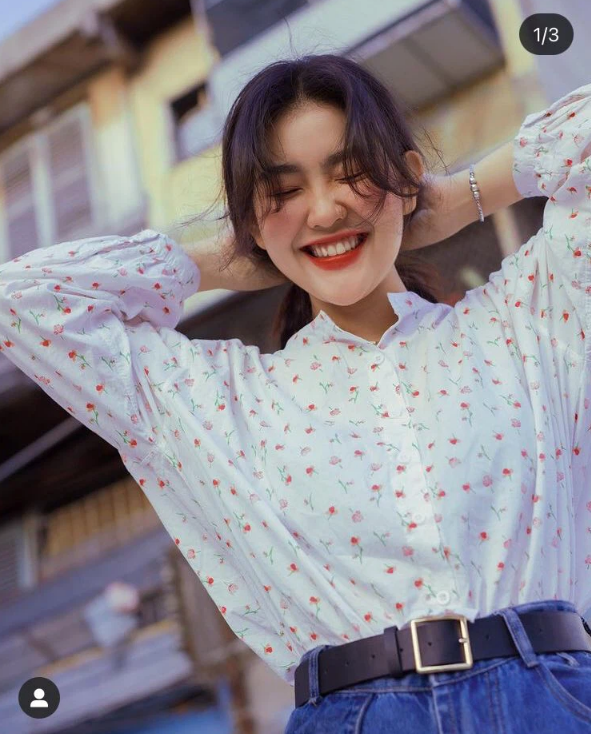 Combo áo sơ mi hoa nhí và quần jean style honhkong 1990