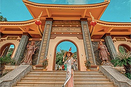 Dinh Cậu - Hộ Quốc: Combo du lịch Phú Quốc đáng giá nhất dành cho những tín đồ vừa yêu thích tâm linh vừa đam mê sống ảo 