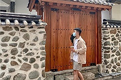 Quán cà phê hẻm Hàn Quốc ở Hà Nội đang hot rần rần: Có đẹp như lời đồn, đông quá Công an phải đến chấn chỉnh?