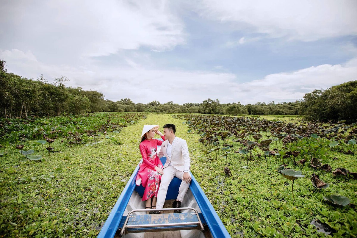 cặp đôi chị em và hành trình xuyên Việt chụp ảnh cưới