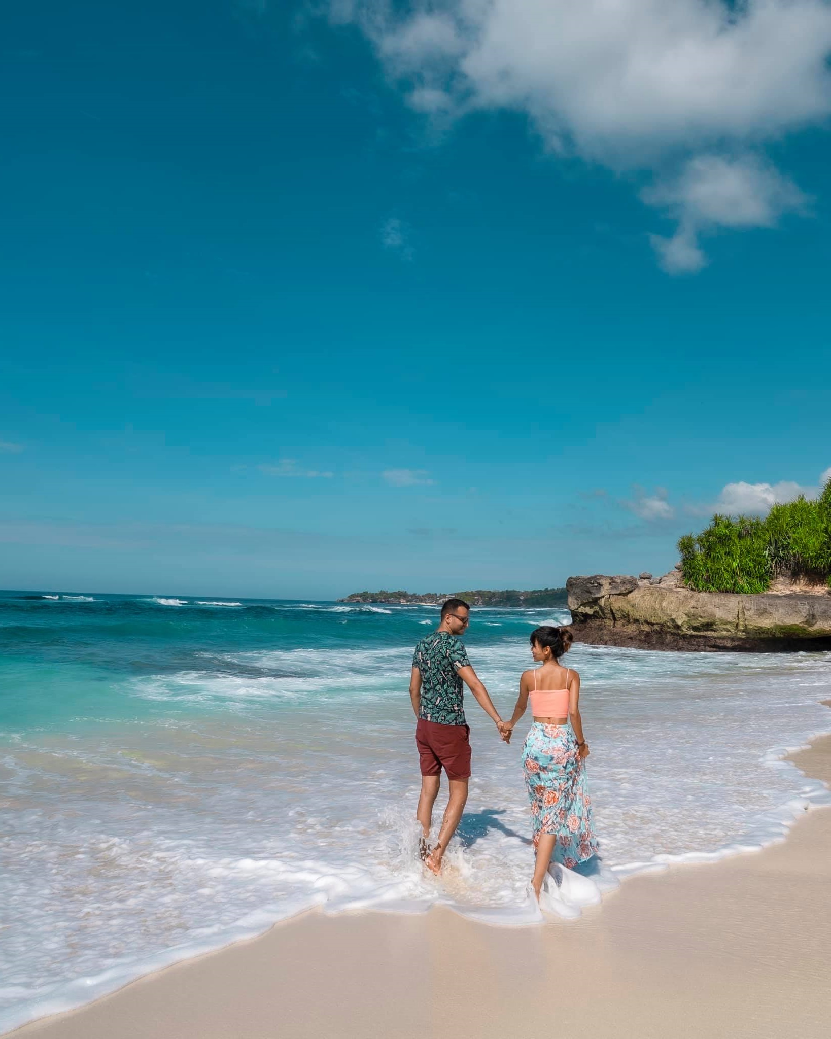 Sang đoàn tụ cùng bạn trai, cô gái đã có 9 tháng khám phá Bali 