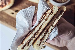 Học ngay cách làm bánh rán đường Hotteok Hàn Quốc - món bánh “quốc dân" vạn người mê chỉ với vài nguyên liệu đơn giản 