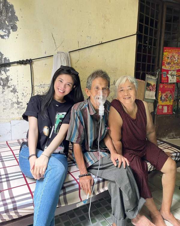 Cô gái với tên gọi "cô tiên": không nổi tiếng vì nhan sắc mà vì những hành trình giúp đỡ người nghèo khắp Sài Gòn