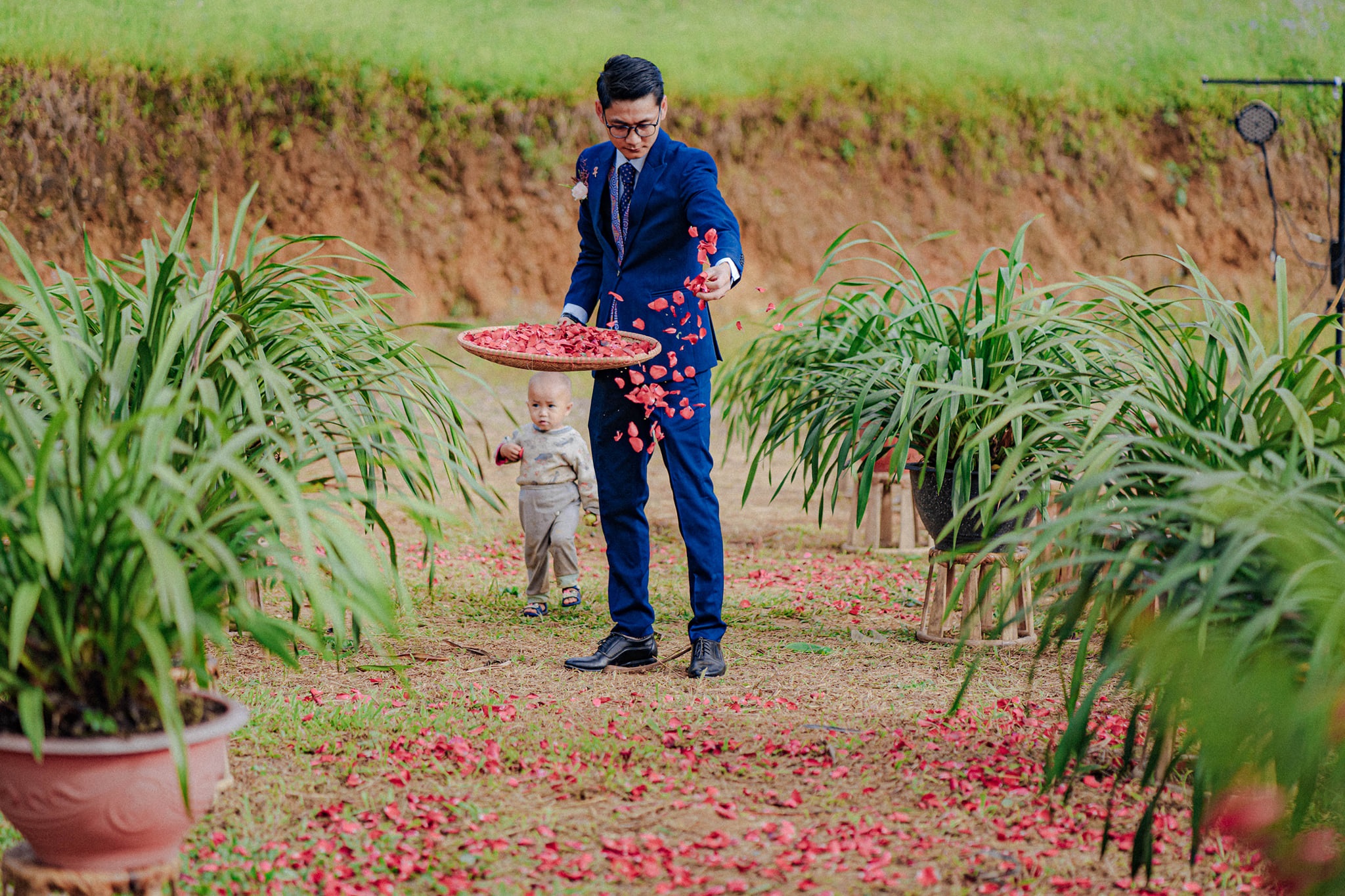 đám cưới dân tộc giản dị mà đẹp của cặp đôi chàng Sài Gòn nàng H Mông
