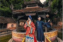 Cặp đôi chụp ảnh cưới kiểu cung đình ở Ninh Bình: tưởng chia tay rồi lại cưới, cô dâu tiết lộ chủ động "cọc đi tìm trâu" 
