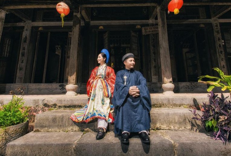 Cặp đôi chụp ảnh cưới phong cách cung đình triều Nguyễn tại Ninh Bình