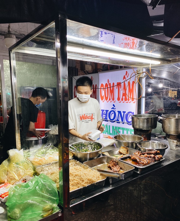 Tiệm cơm tấm gia truyền 24 năm ở Sài Gòn