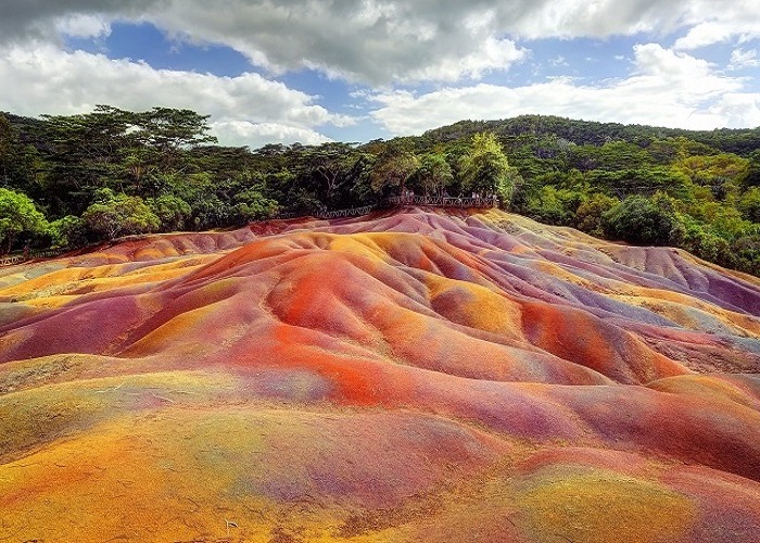 kỳ quan địa chất siêu thực có 1-0-2: vùng đất 7 màu ở quốc đảo Mauritius