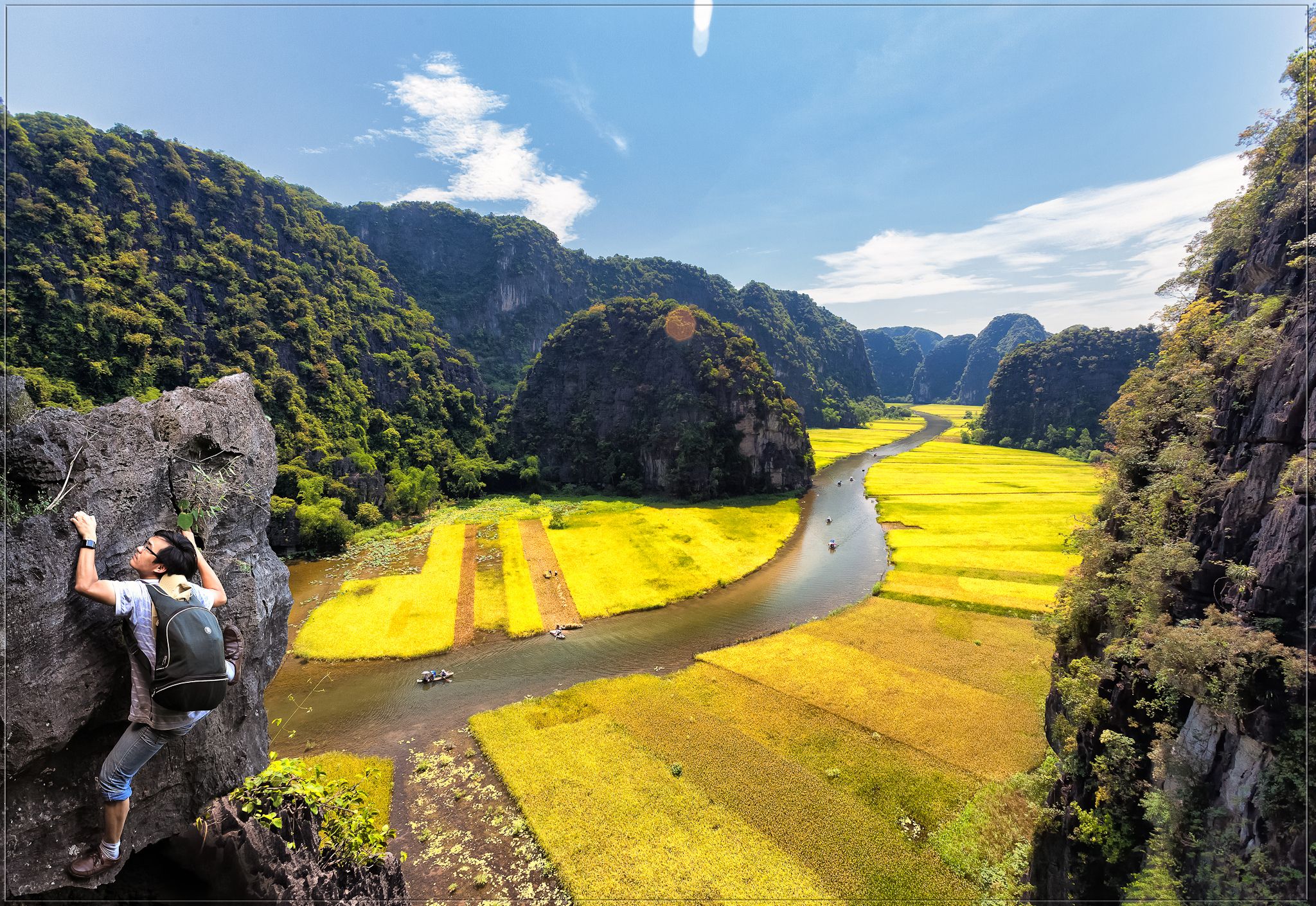 Ninh Bình đã bắt đầu kế hoạch thí điểm du lịch trở lại đối với một số đối tượng du khách ngoại tỉnh từ 1/12.