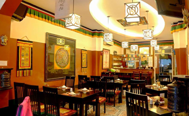 Nhà hàng chay quận 1 - Mandala