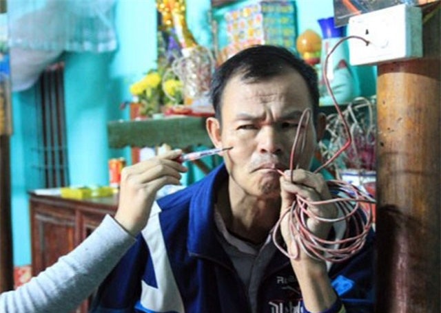 Những dị nhân trên khắp đất nước Việt Nam với các biệt tài đáng kinh ngạc khiến ai cũng phải trầm trồ