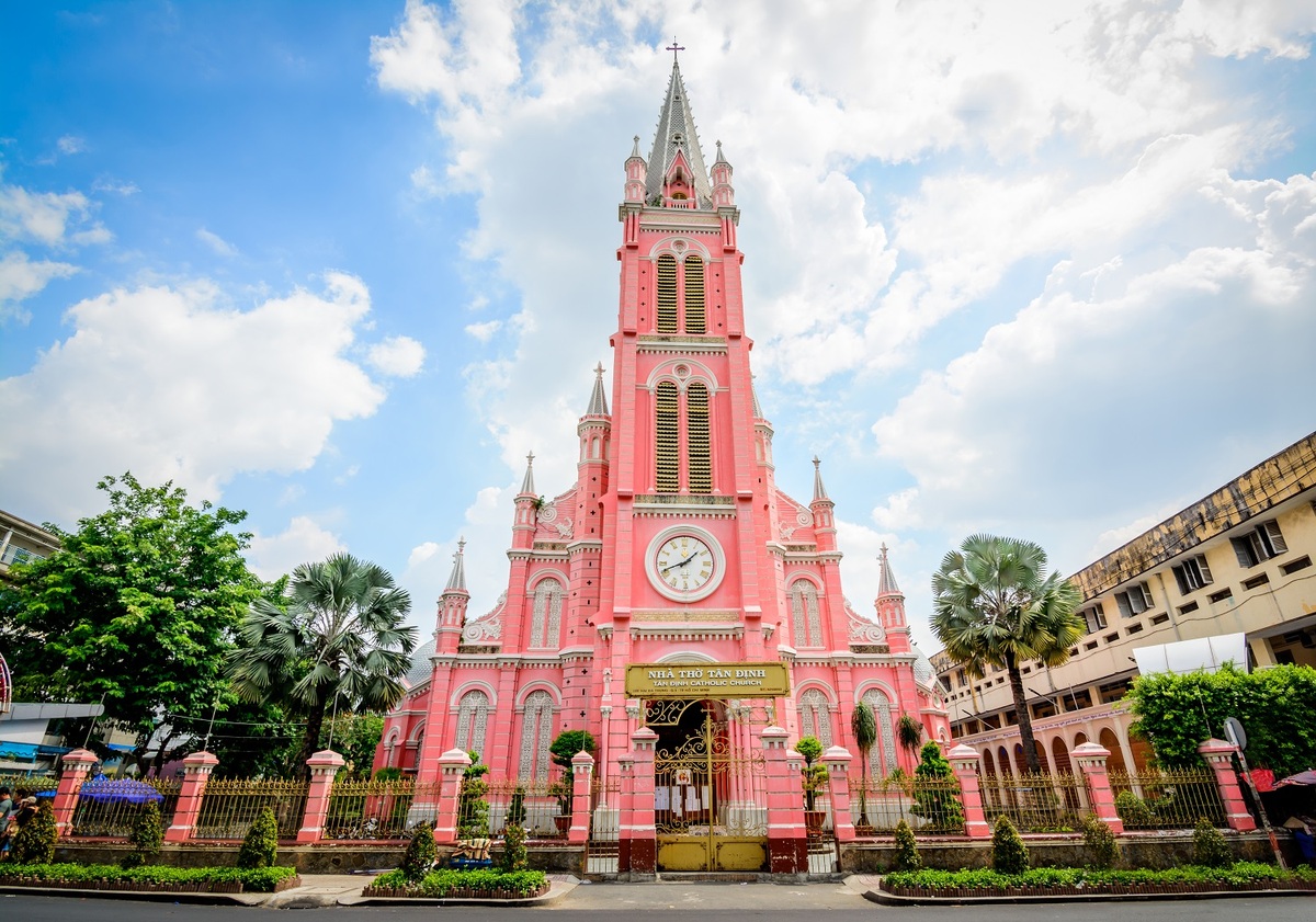 Toàn cảnh nhà thờ Tân Định 
