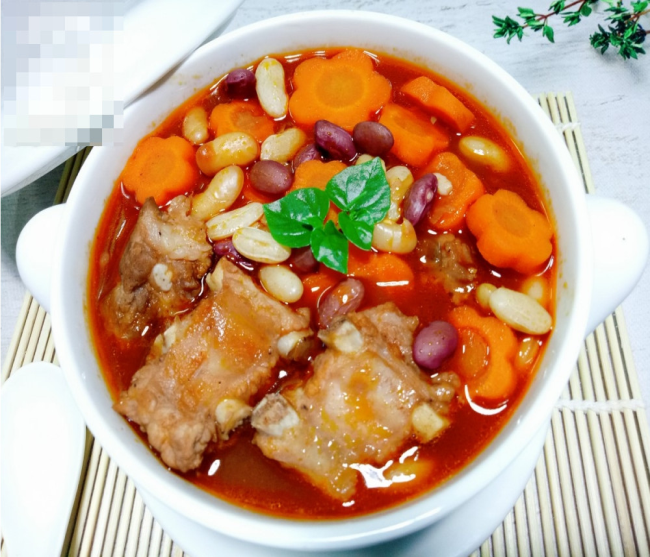 canh xương hầm đậu đỏ