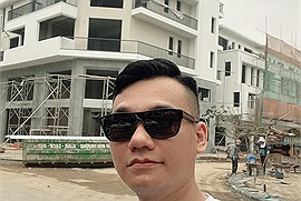 Hé lộ không gian sang trọng trong biệt thự triệu đô của Khắc Việt tại Hưng Yên