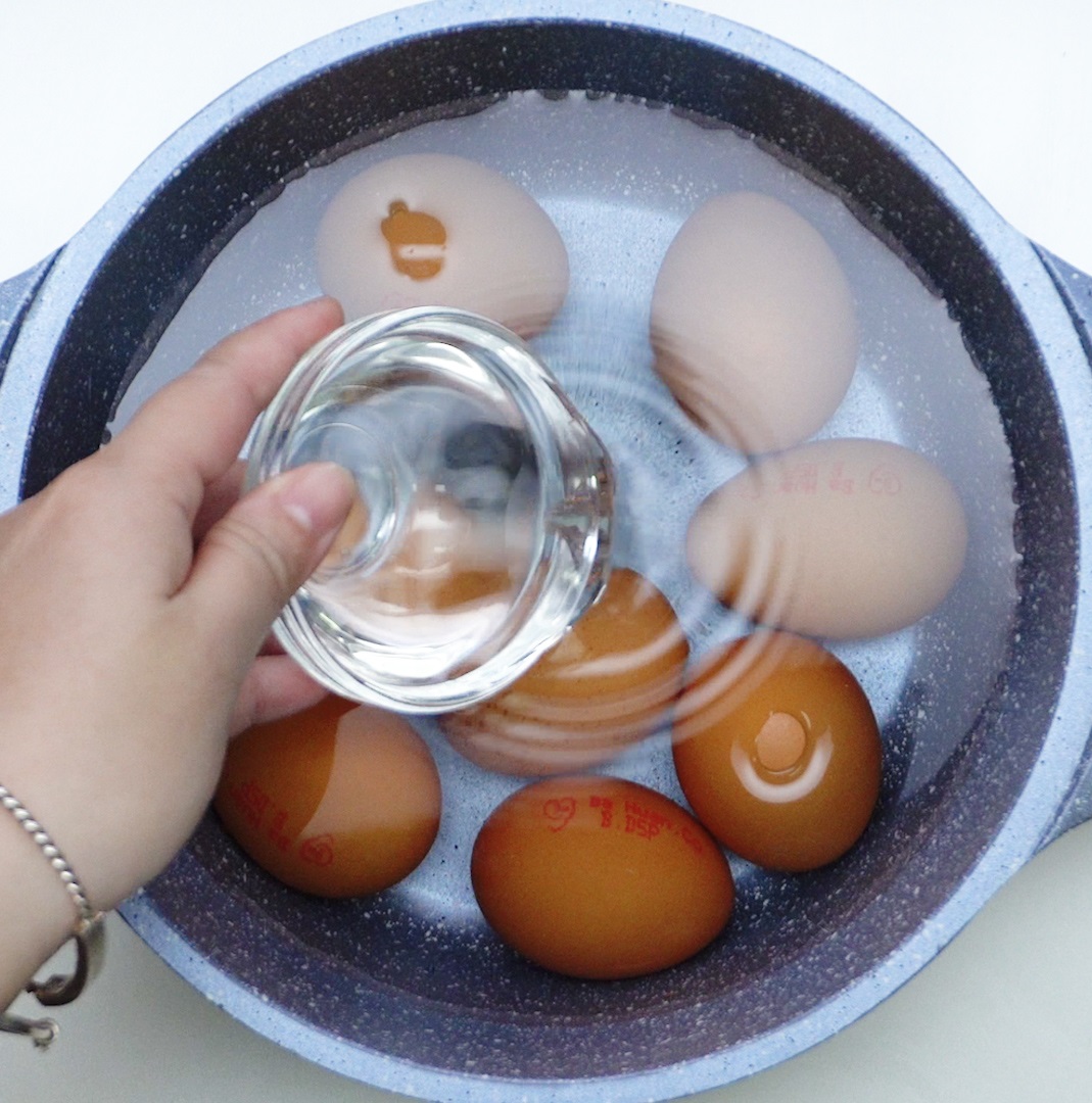 Cách làm món trứng ngâm tương chuẩn vị Hàn Quốc tại nhà, đậm đà mà thơm béo 