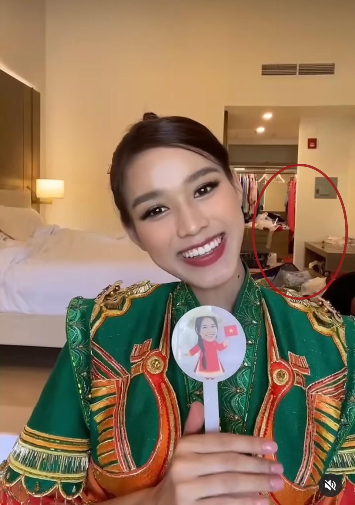 Netizen viết tâm thư dài dằng dặc "dằn thẳng mặt" Đỗ Thị Hà vì bừa bộn tại Miss World 2021