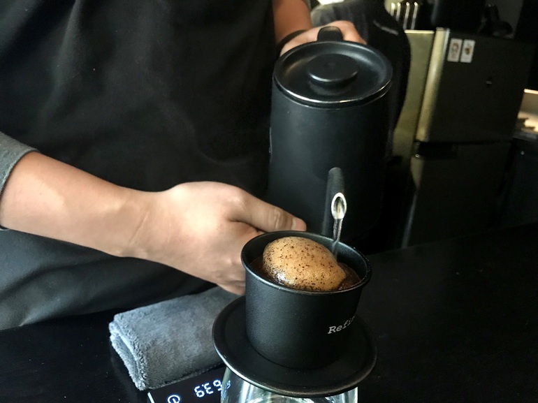 Quán thường sử dụng hạt cà phê Robusta ở Gia Lai làm nguyên liệu chính