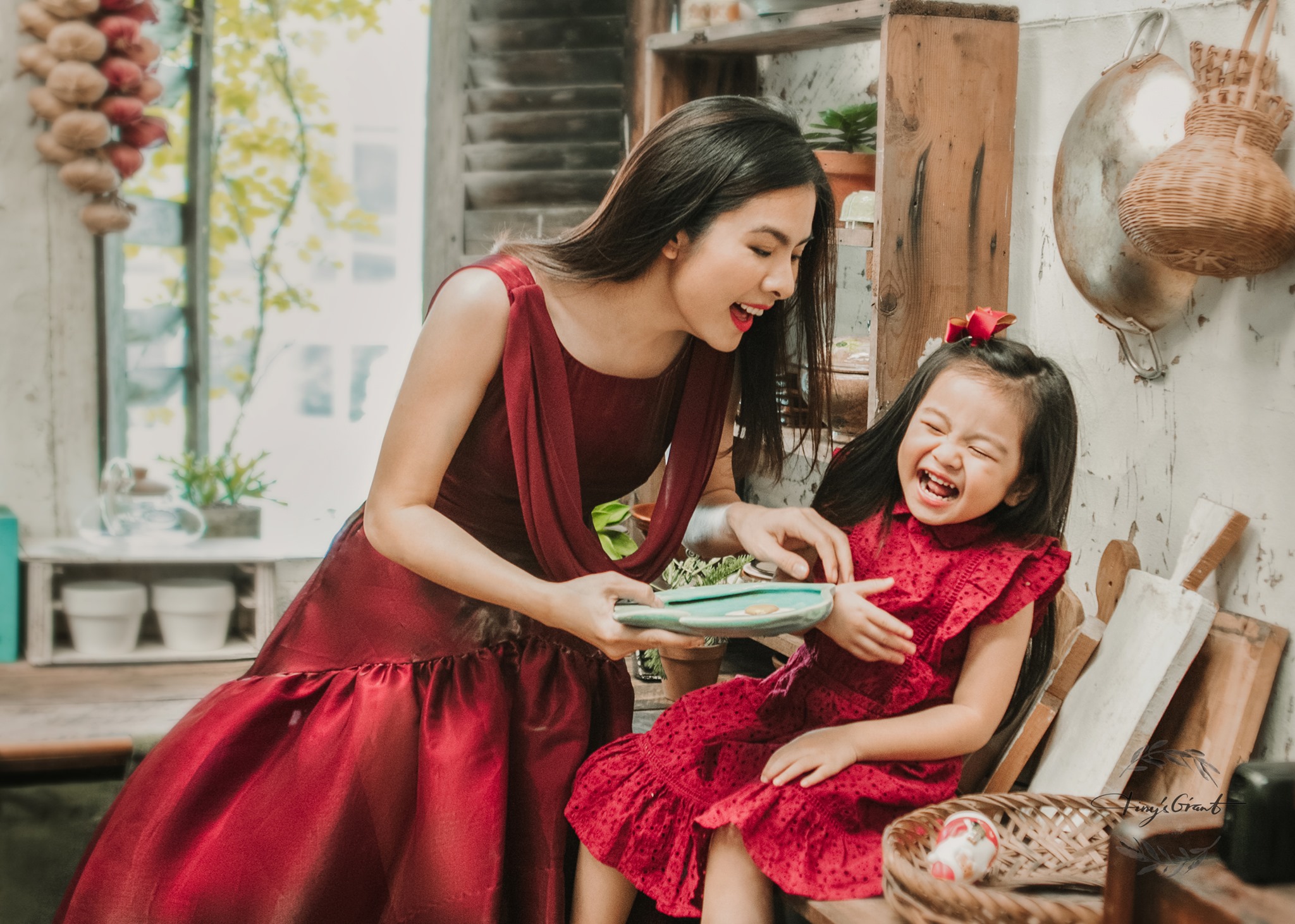 Vân Trang đón giáng sinh cùng con gái