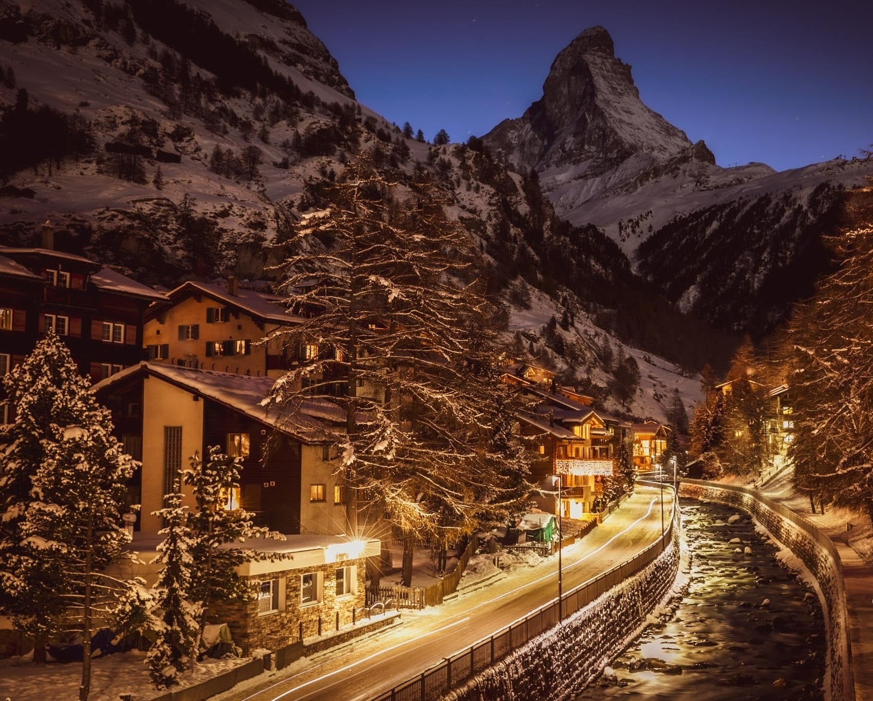 Khung cảnh Giáng sinh như cổ tích tại Zermatt - thị trấn tuyết trắng đẹp nhất mùa Noel