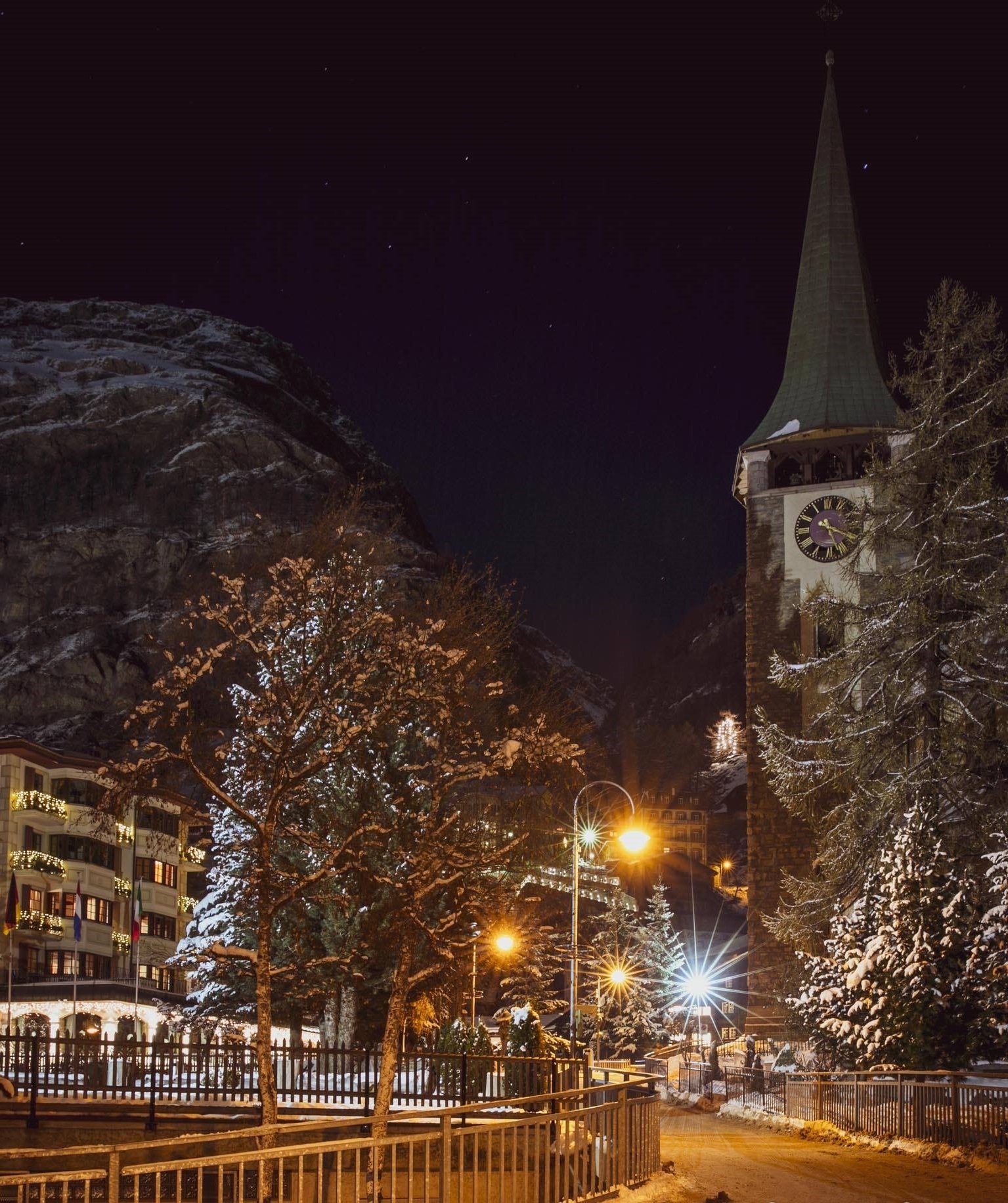 Khung cảnh Giáng sinh như cổ tích tại Zermatt - thị trấn tuyết trắng đẹp nhất mùa Noel