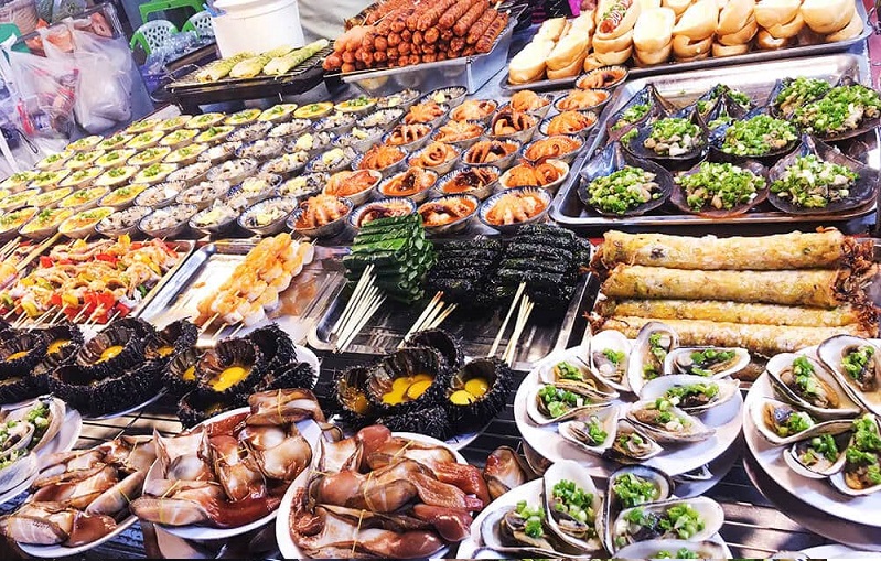 Thưởng thức hải sản ở chợ đêm Phú Quốc