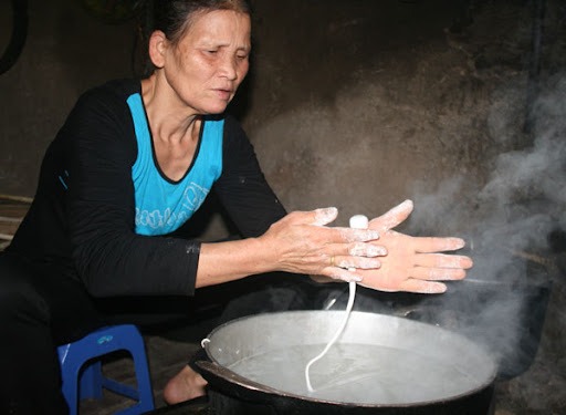 Có thể bạn chưa biết: Ngoại thành Hà Nội có món cháo gắp bằng đũa độc đáo mang tên cháo se