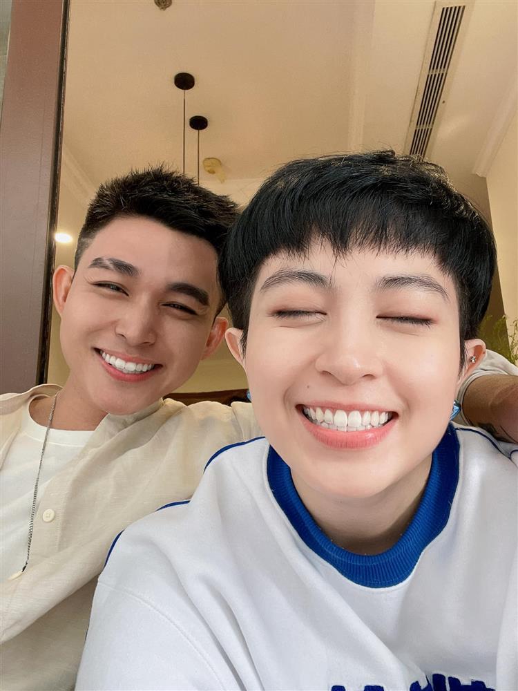 Gil Lê và Jun Phạm selfie