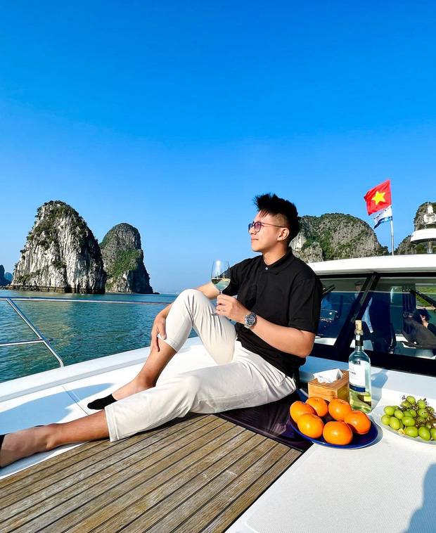 Matt Liu khoe lạt ảnh nghỉ dưỡng trên du thuyền một mình