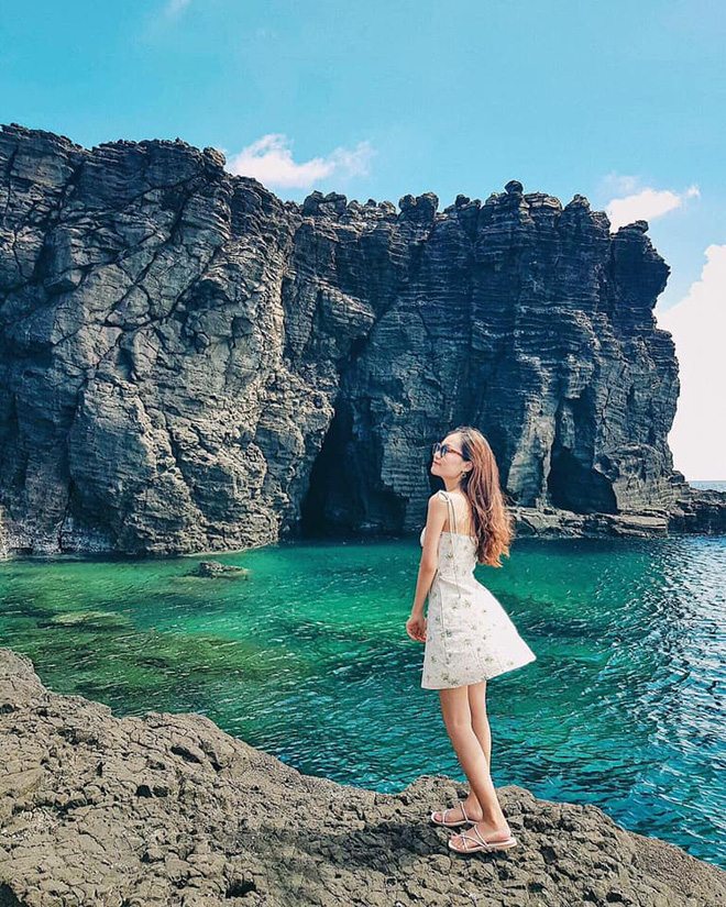 Hồ Bánh Xe ở đảo Phú Quý đang là địa điểm du lịch cực hot hit trong thời gian gần đây.