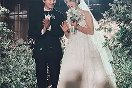 "Siêu đám cưới" của Park Shin Hye lộ diện dàn khách mời khủng, cùng loạt cử chỉ ngọt ngào của chú rể