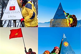 Người phụ nữ 58 tuổi độc hành từ Gia Lai tới Lào Cai, chinh phục liền 5 ngọn núi hùng vĩ bậc nhất Tây Bắc