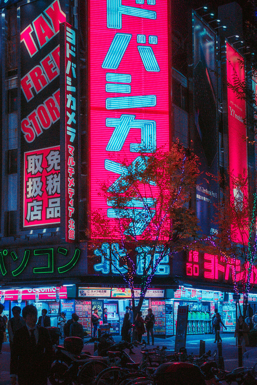 Tokyo về đêm lung linh dưới ánh đèn Neon