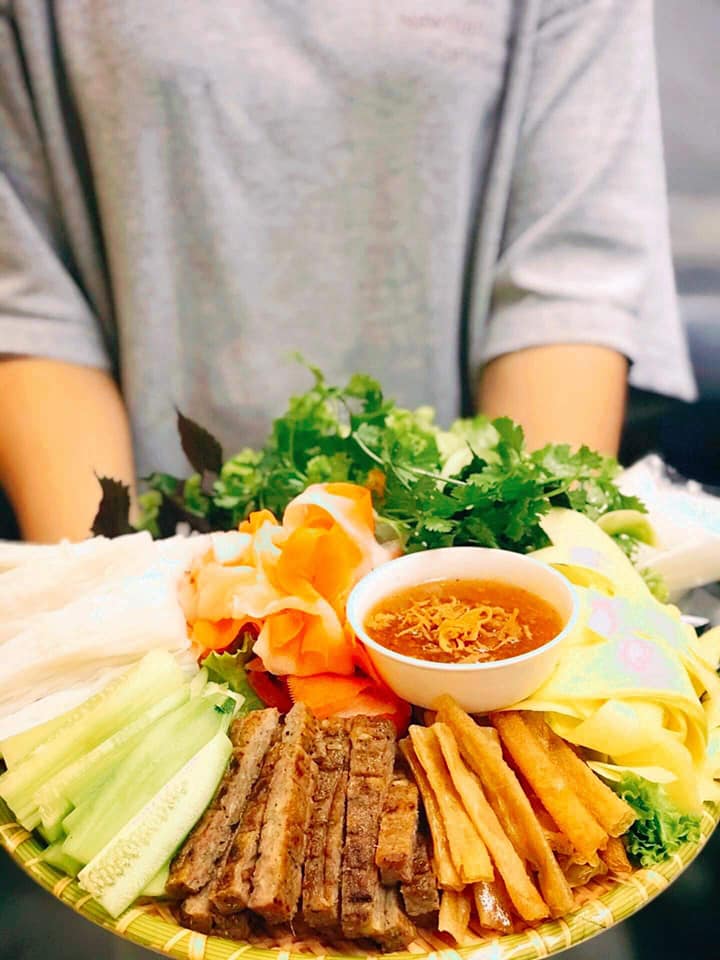 quán nem nướng Nha Trang nổi tiếng