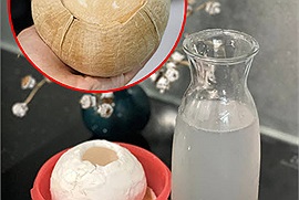 Cách bổ dừa đơn giản, nhẹ nhàng cho team thích uống nước dừa: Thế là từ nay đỡ đau tay hẳn!
