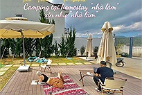 Không cần đi xa, vợ chồng Tóc Tiên camping tại nhà: Homestay gia đình lên hình chill hết nấc!