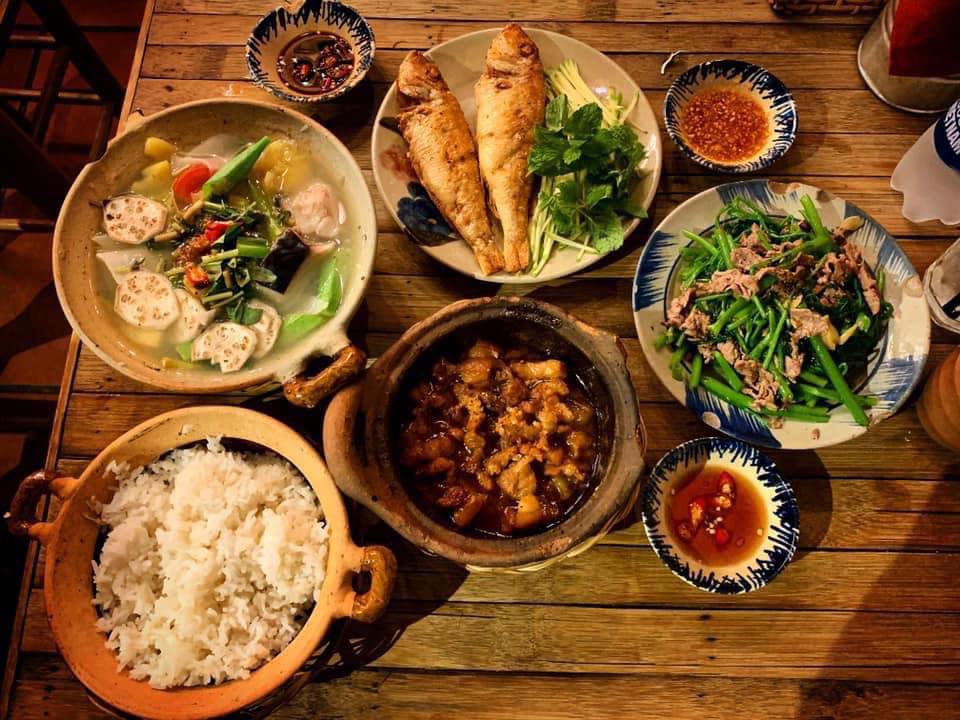 nhà hàng của nghệ sĩ Việt