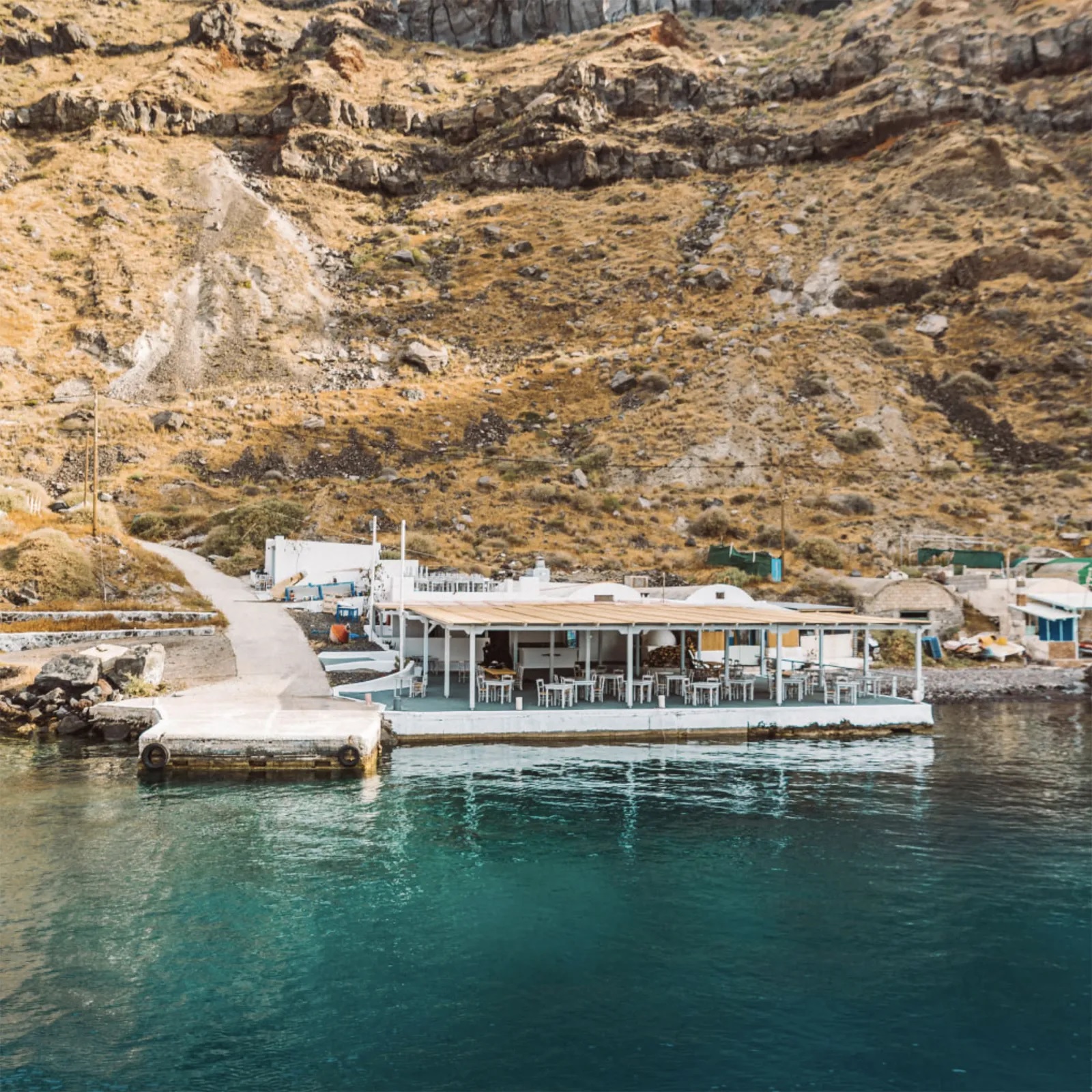 10 nhà hàng tốt nhất ở thiên đường du lịch Santorini