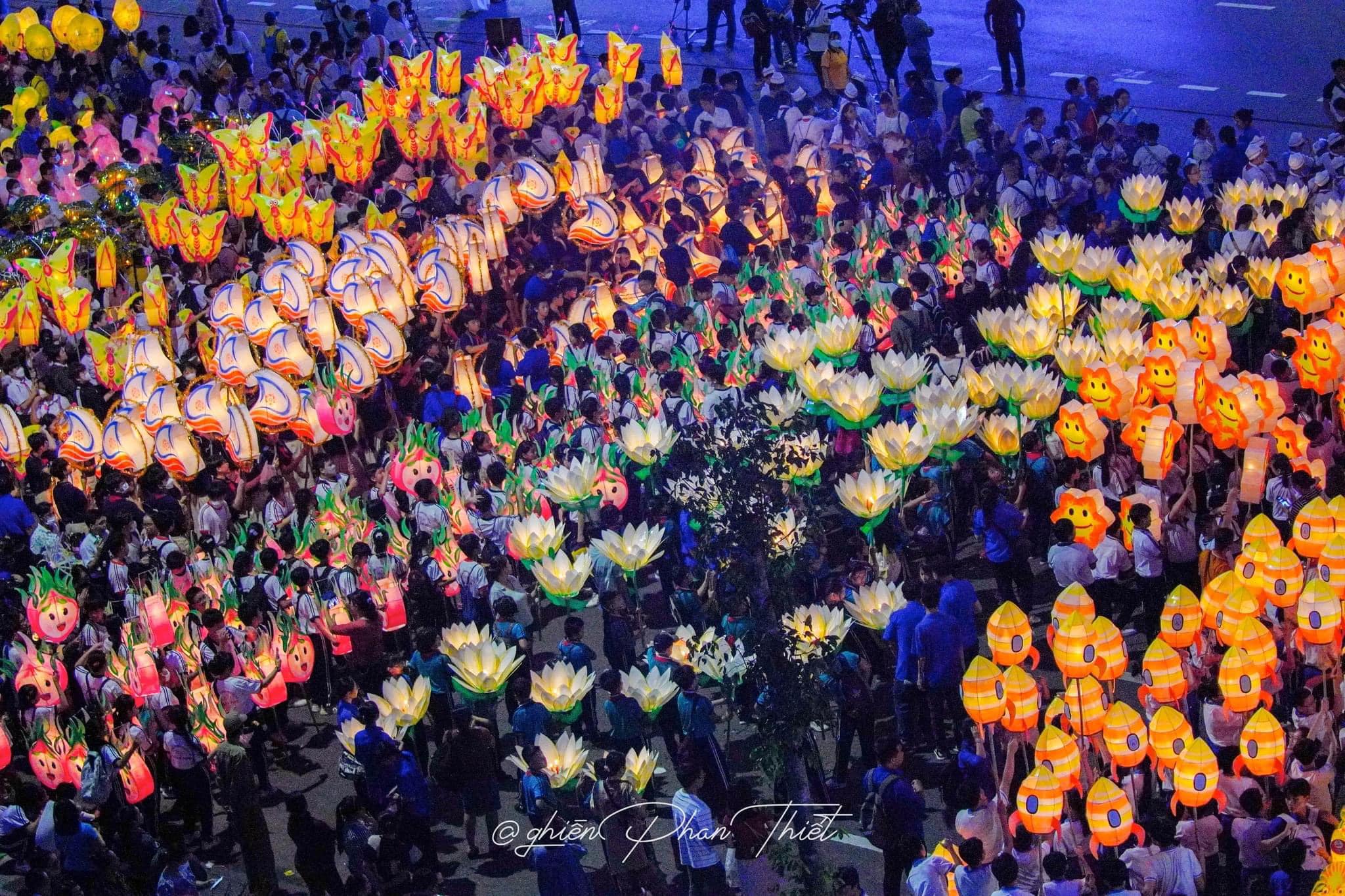 lễ hội rước đèn Trung thu 2023 lớn nhất Việt Nam