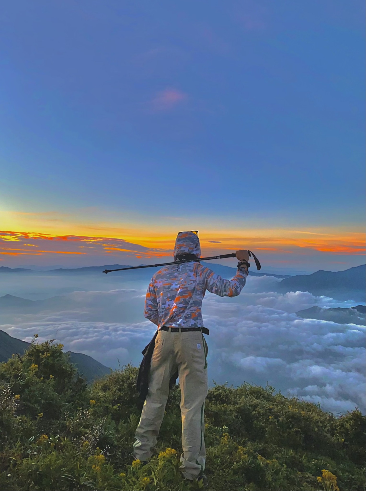 Săn mây vào mùa hoa tím Chi Pâu trên ngọn núi Tà Chì Nhù – Yên Bái  8