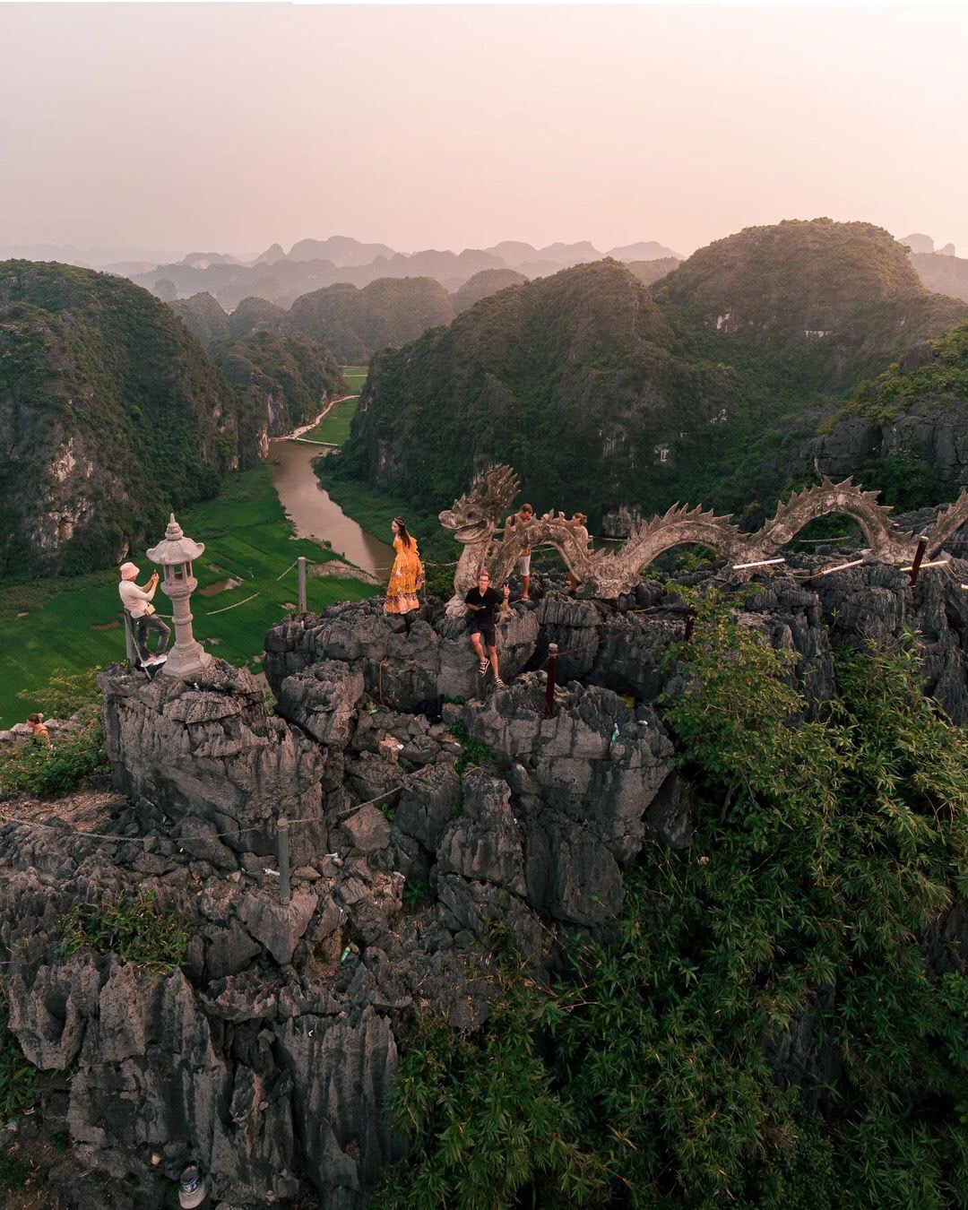 Các địa điểm đẹp ngây ngất, nhất định phải ghé khi du lịch tại Ninh Bình 