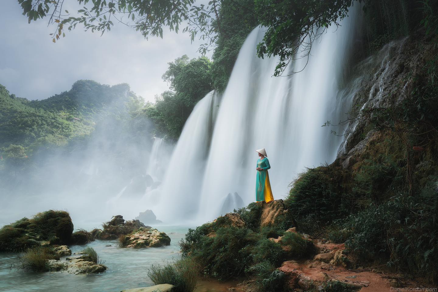 Nhiếp ảnh gia Daniel Kordan liên tục đăng ảnh cảnh đẹp Việt Nam