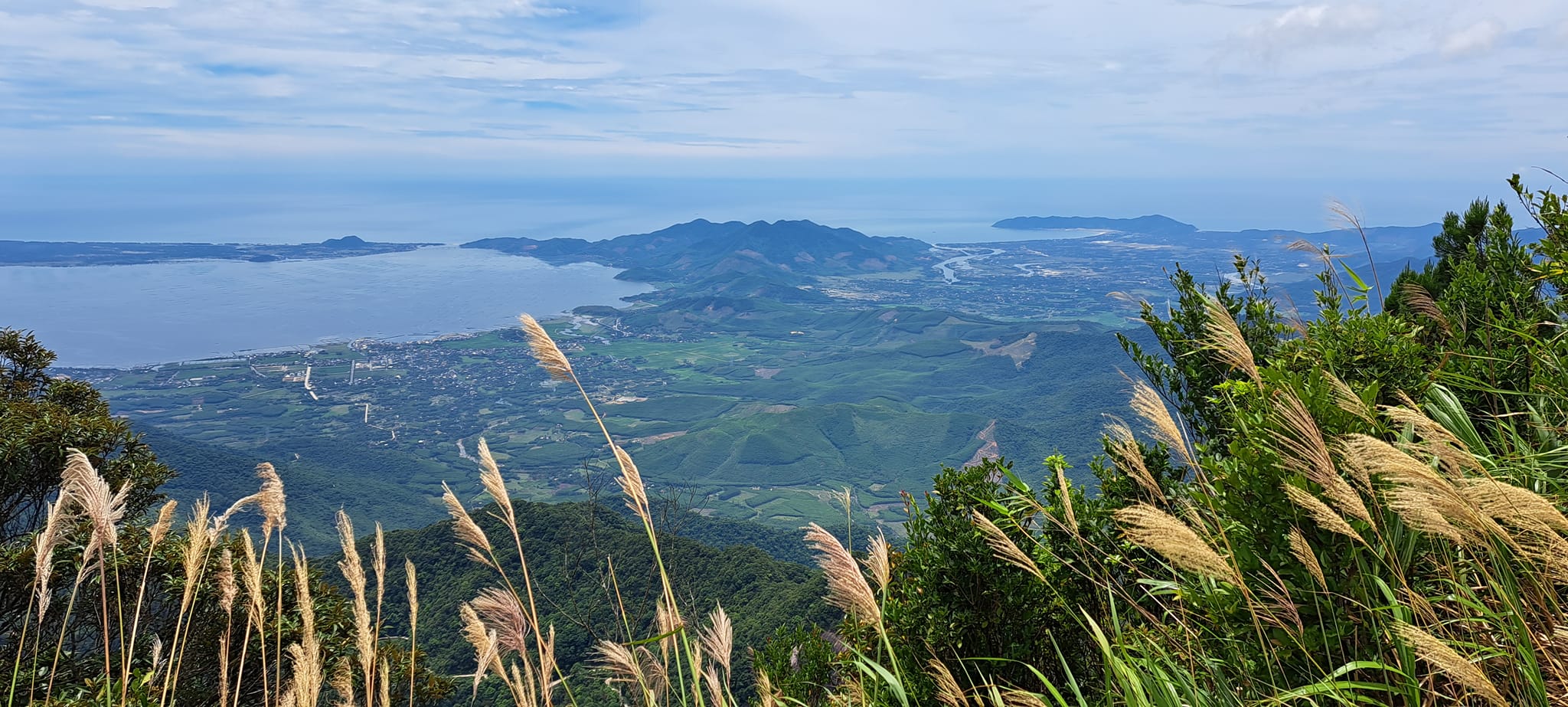 Khu rừng nguyên sinh cách thành phố Huế 40 km