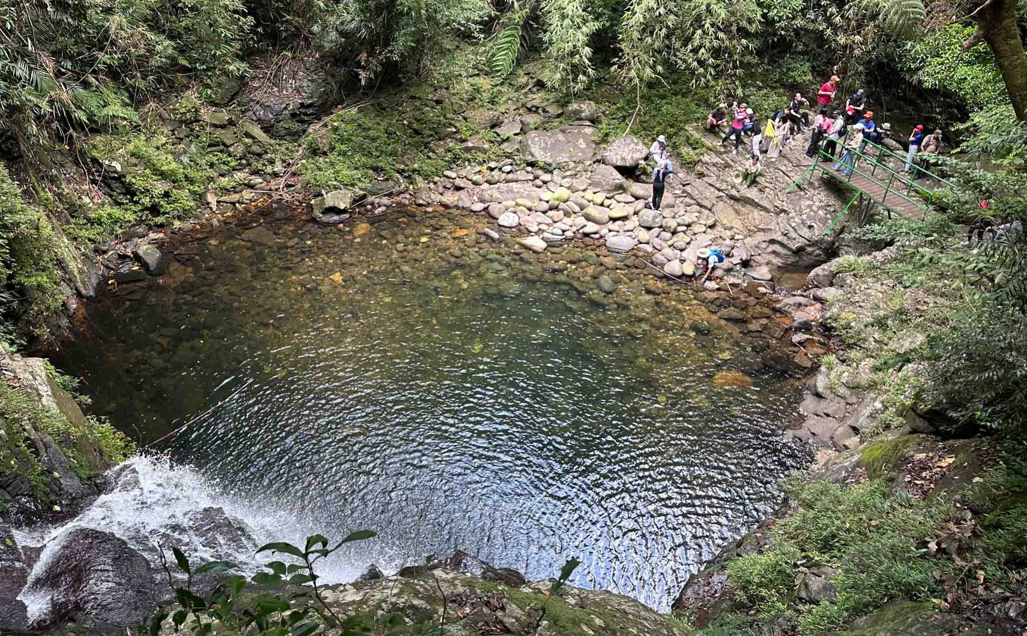 Khu rừng nguyên sinh cách thành phố Huế 40 km