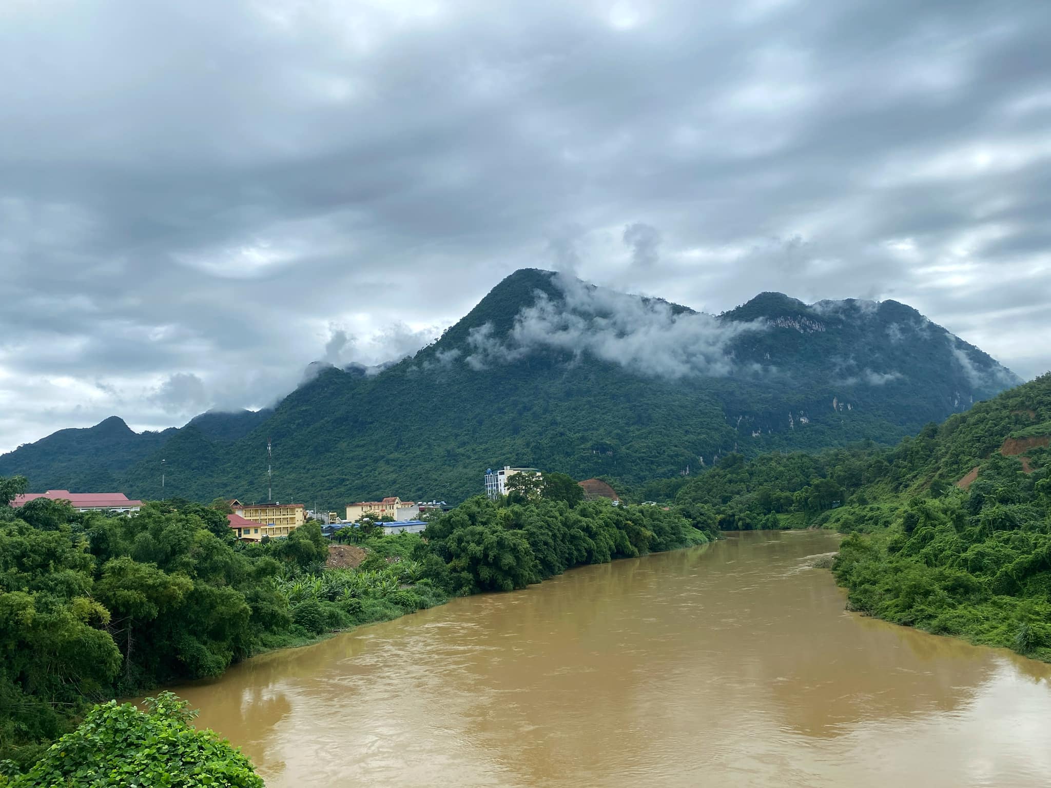 Nữ phượt thủ miền Tây độc hành nghìn cây số